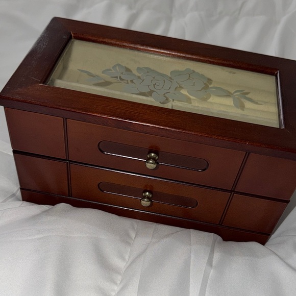 Elegant Brown Wooden Jewelry Box - Picture 1 of 11
